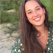 Étudiante en Master de droit à la Sorbonne, je donne des cours particuliers du primaire à la Terminale pour progresser avant la rentrée